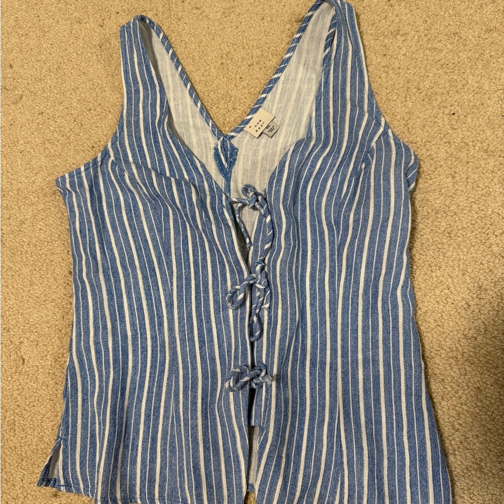 A New Day Blue and White Tie Front Sleeveless Tank Top